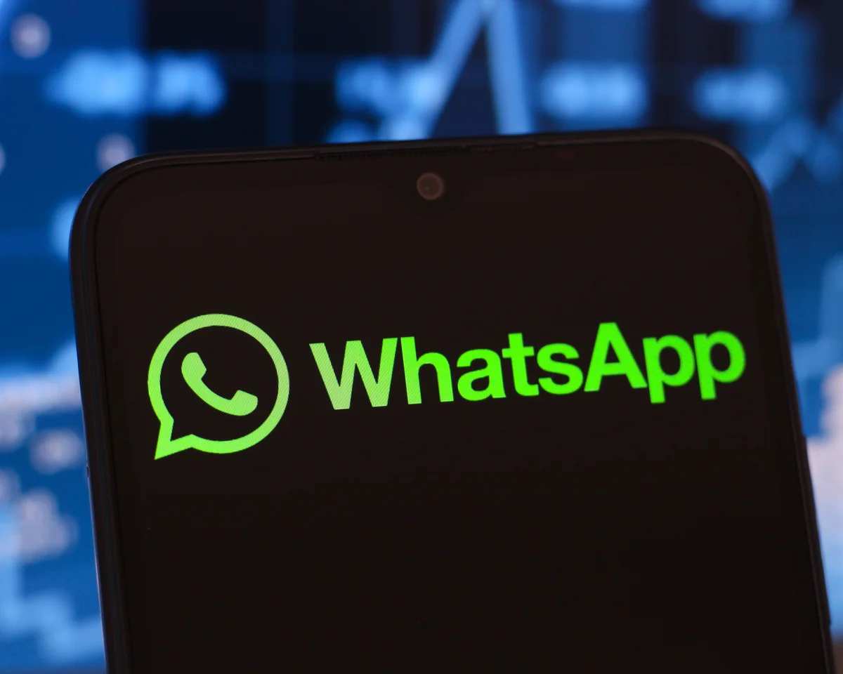 How to find users on WhatsApp? How to efficiently manage contacts using WhatsApp filtering and activation?